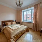 Happy Inn Arka The Heart Of Old Town, Self-Check-In, A-C, Car-Parking, Balkony
